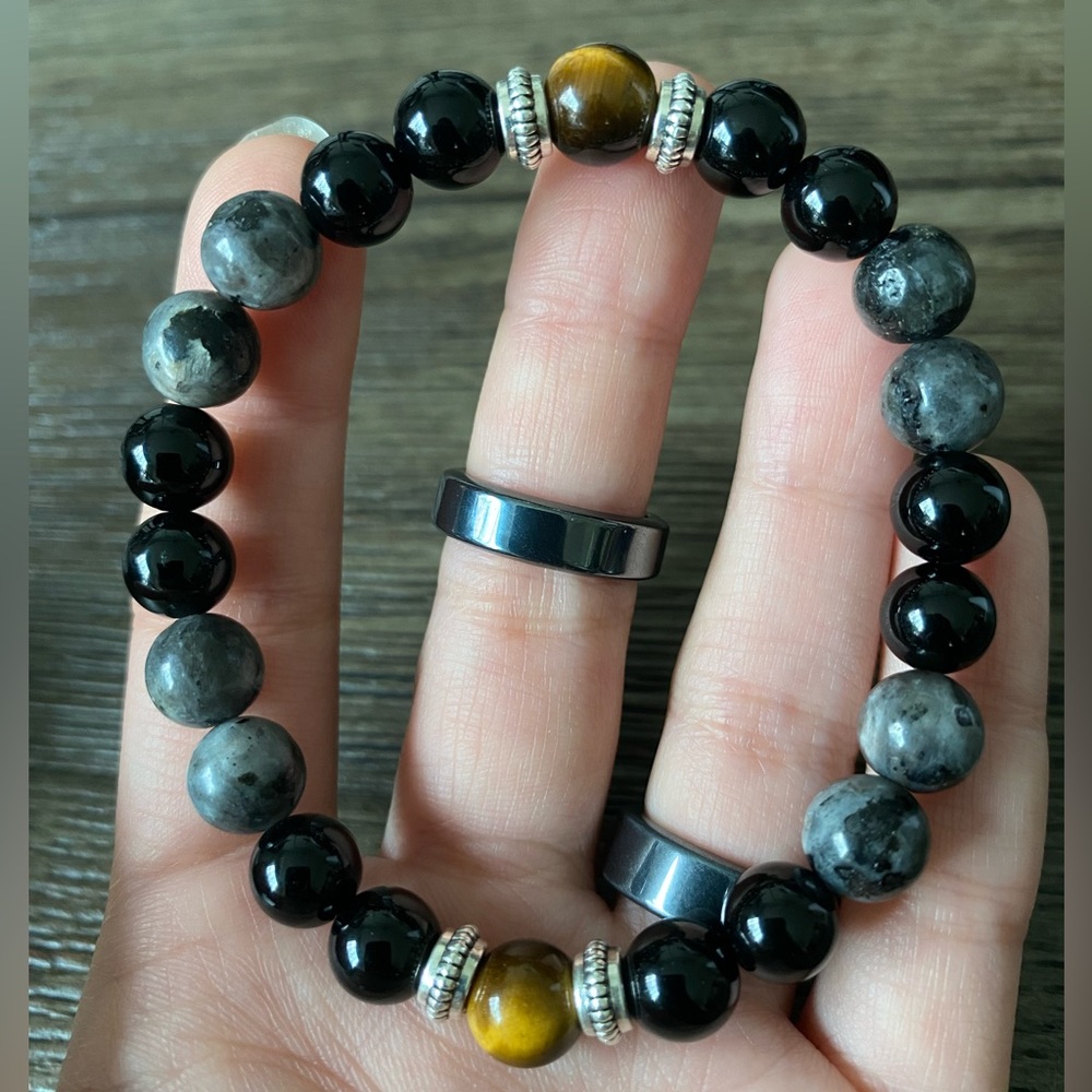 Handmade Labradorite, Tiger’s Eye, & Onyx Crystal Beaded Bracelet